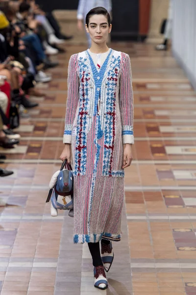 Look 44